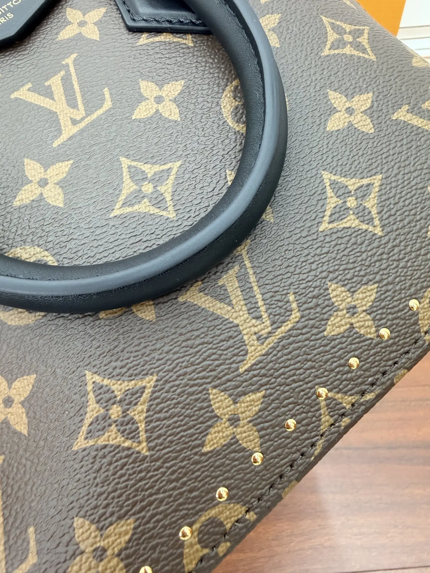 LVM26084 进口菱形面料手袋 女士斜挎包 - 细节图 9