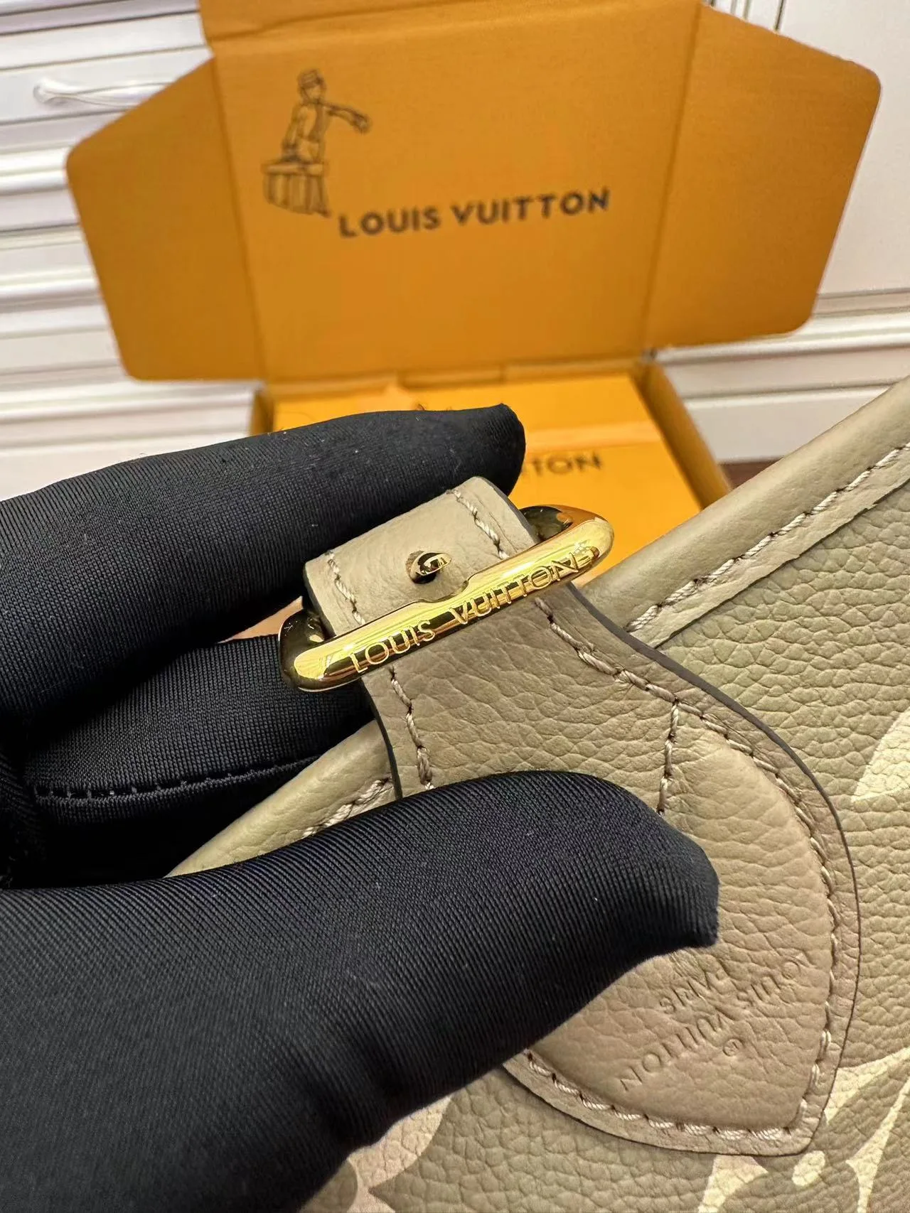 LVM46583 进口菱形手袋 女士斜挎包 - 细节图 6
