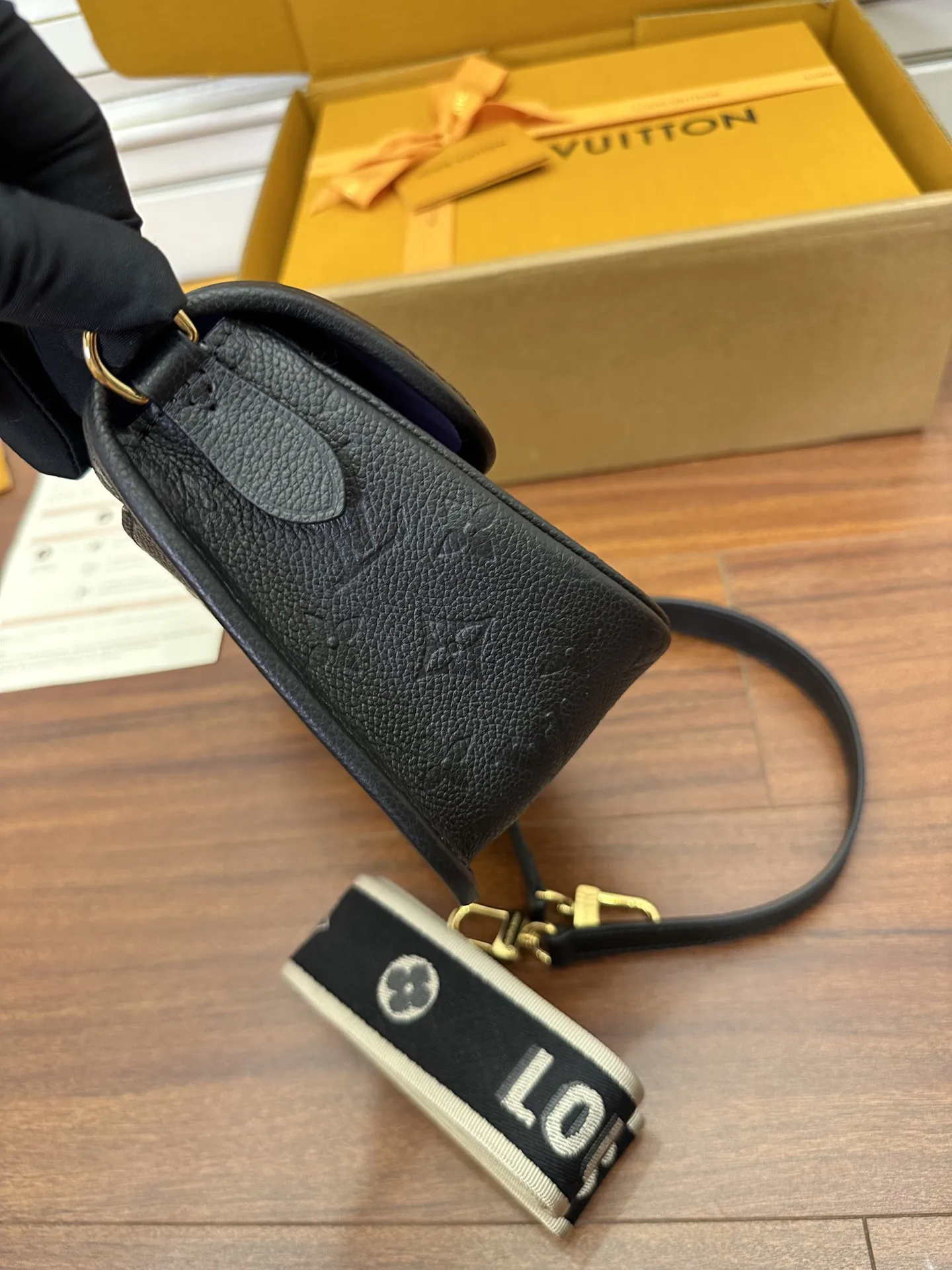 LVM46386 进口菱形手袋 女士斜挎包 - 细节图 7