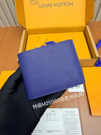 <p>重磅大福利最新推出全钢钱夹系列 特级M25983 回馈新老客户163动态UID 变码芯片. 尺寸 11.5x1.5x9厘米(长X宽X高)</p>