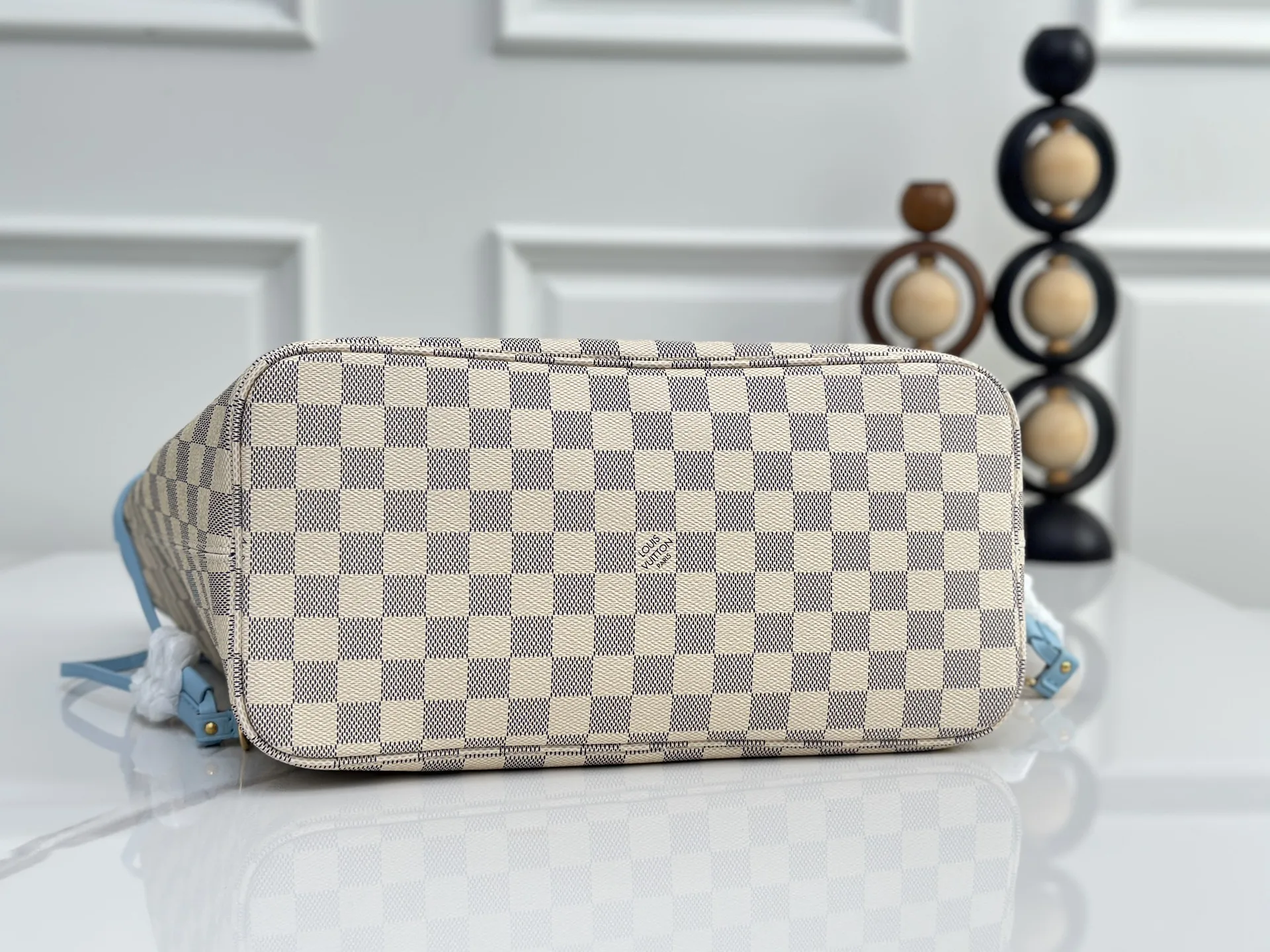 Louis Vuitton N40946 White Grid Blue Shopping Bag Women s Shoulder Bag - Detail view 4