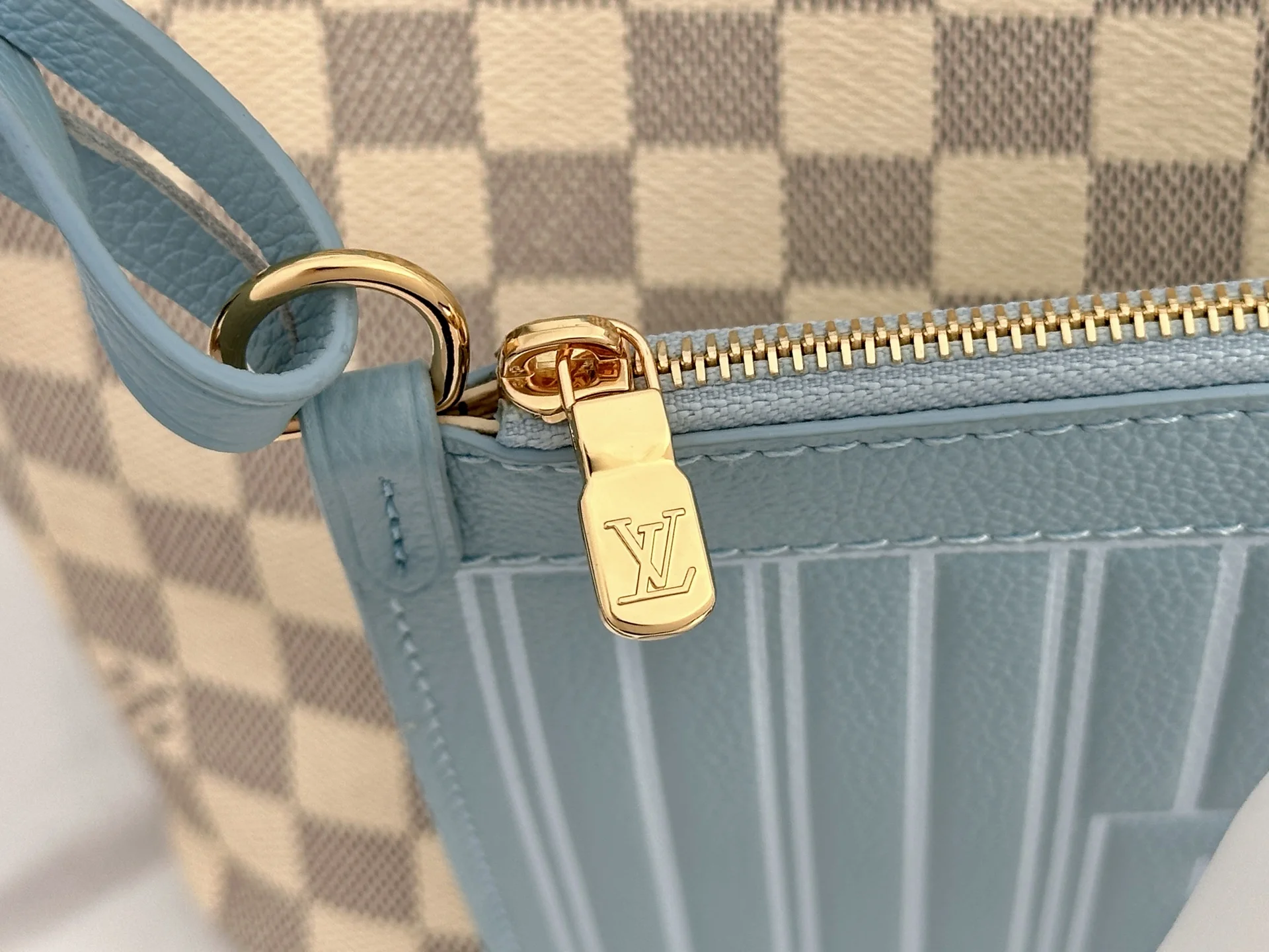 Louis Vuitton N40946 White Grid Blue Shopping Bag Women s Shoulder Bag - Detail view 7