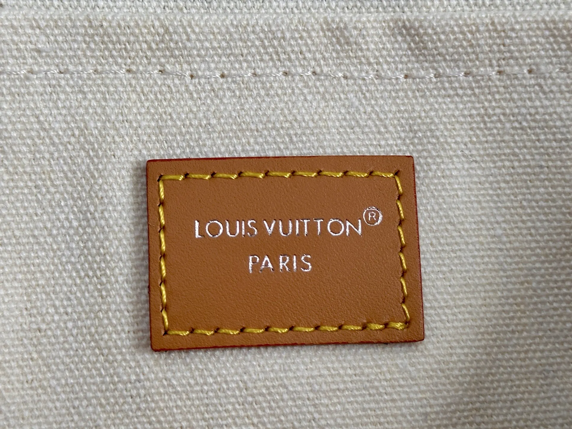 Louis Vuitton M27559 Blue Denim Handbag Women s Clutch - Detail view 9