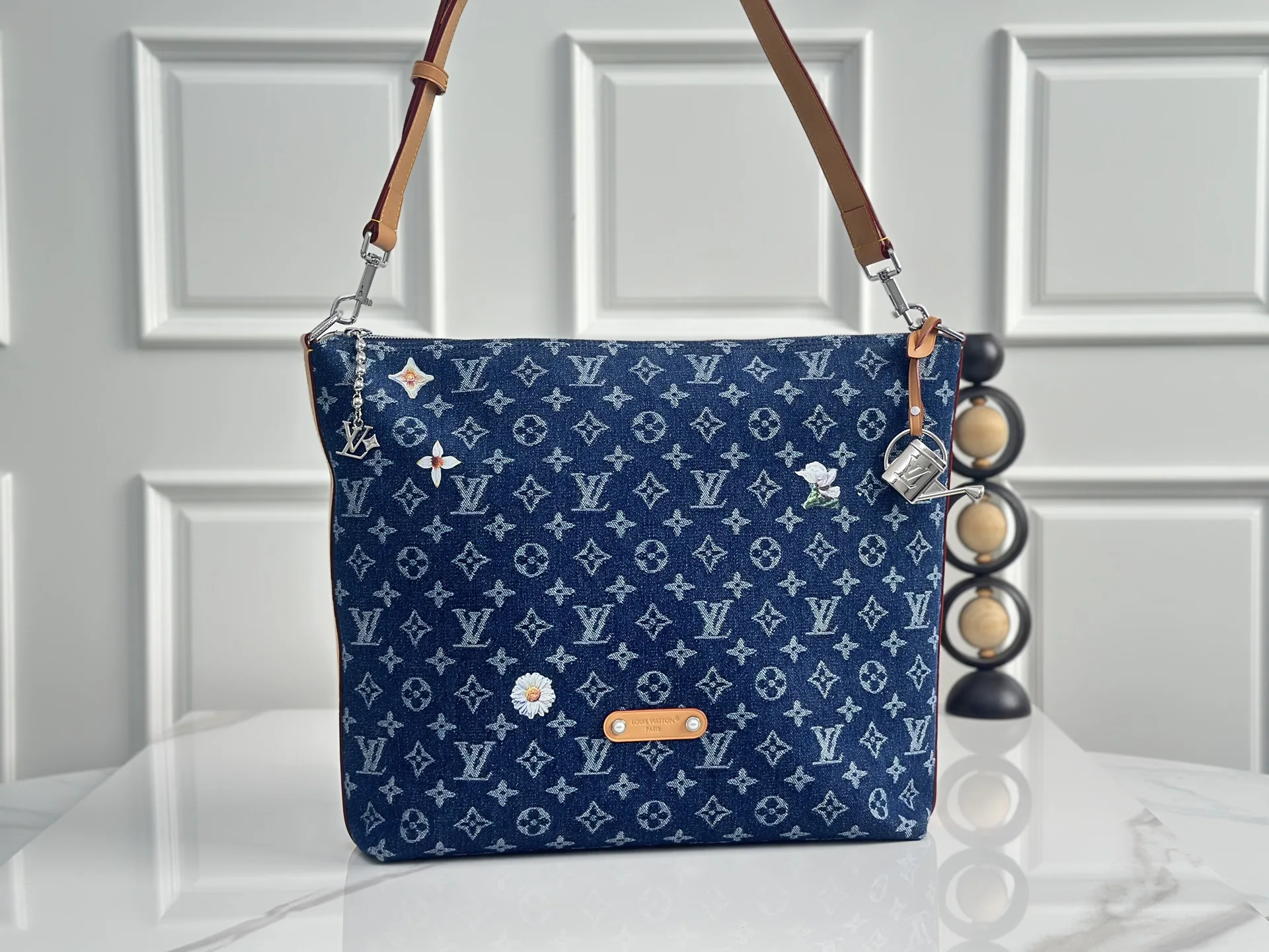 Louis Vuitton M27555 Blue Denim Shoulder Bag Women s Shoulder Bag - Detail view 1