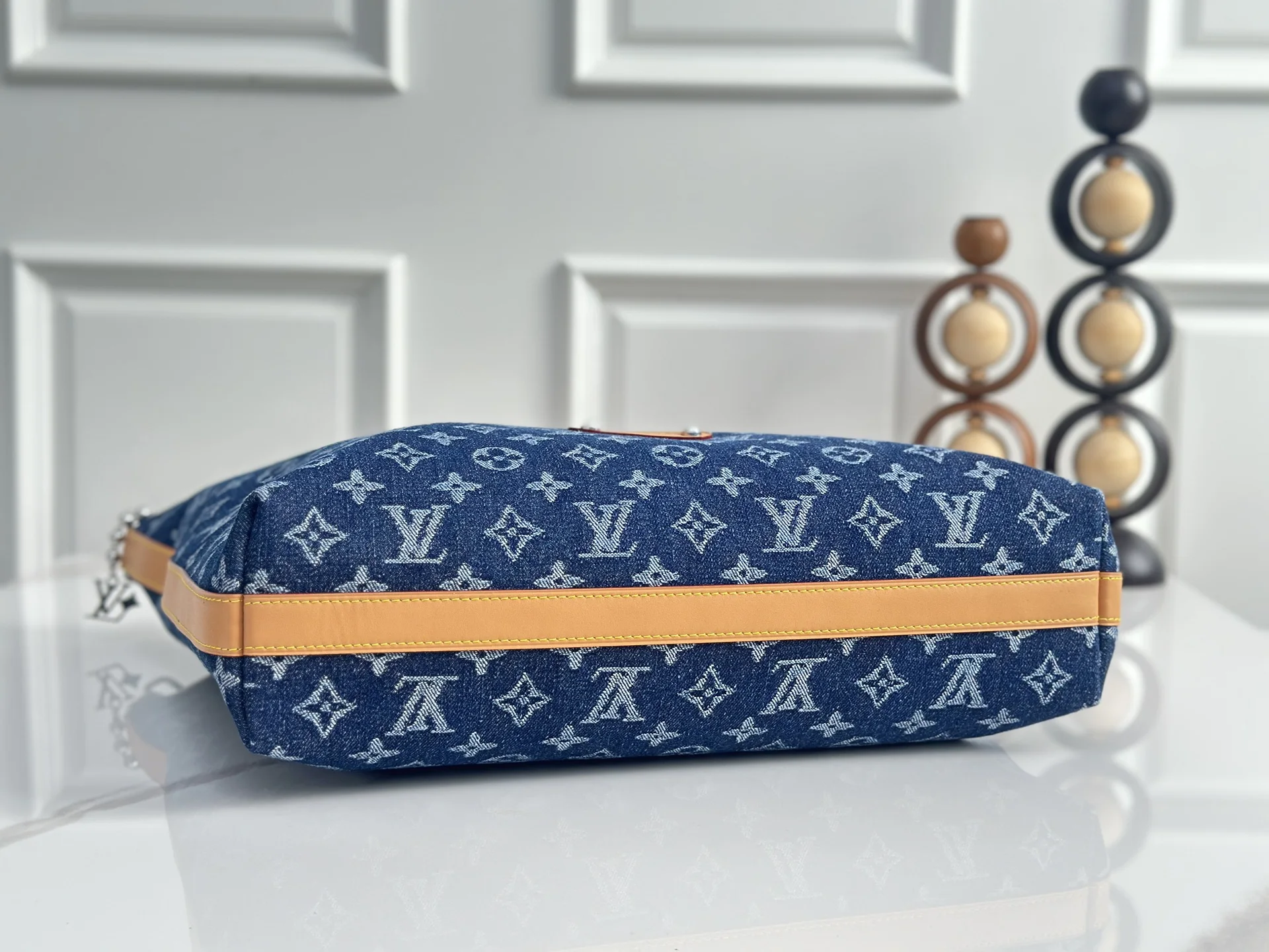 Louis Vuitton M27555 Blue Denim Shoulder Bag Women s Shoulder Bag - Detail view 4