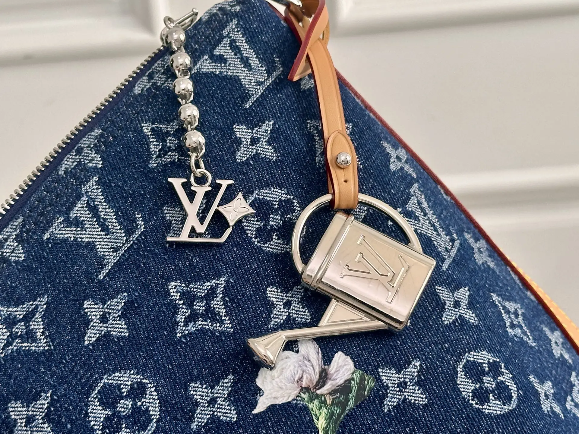 Louis Vuitton M27555 Blue Denim Shoulder Bag Women s Shoulder Bag - Detail view 6