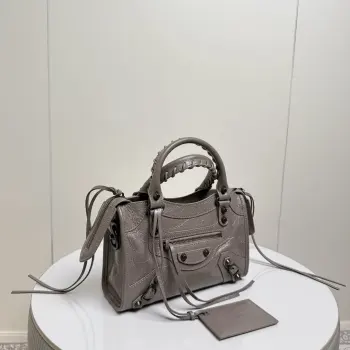 188108 褶皱纹皮新机车包 女士斜挎包