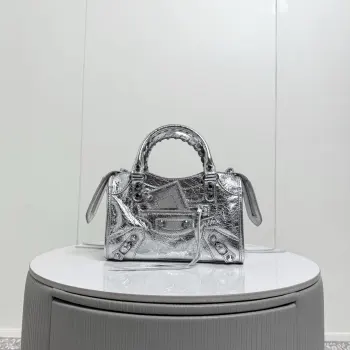 188108 褶皱纹皮新机车包 女士斜挎包