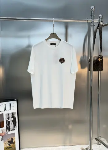 New mercerized cotton T-shirt.