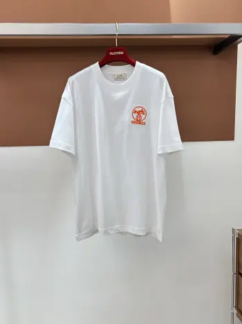 最新款短袖圆领T恤