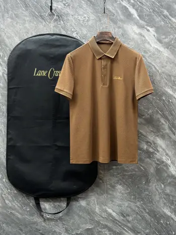 Business casual commuting style, short-sleeve Polo shirt.