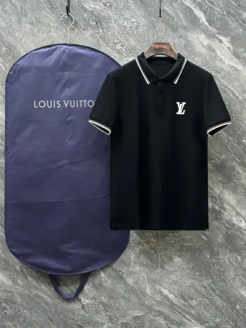 Business casual commuting style, short-sleeve Polo shirt.