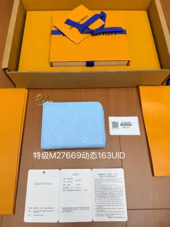<p>重磅大福利最新推出全钢钱夹系列 特级M27669 回馈新老客户163动态UID 变码芯片. 尺寸 11x1.5x8.5厘米(长X宽X高) 礼品盒 礼品袋 外纸箱  可自取 </p>