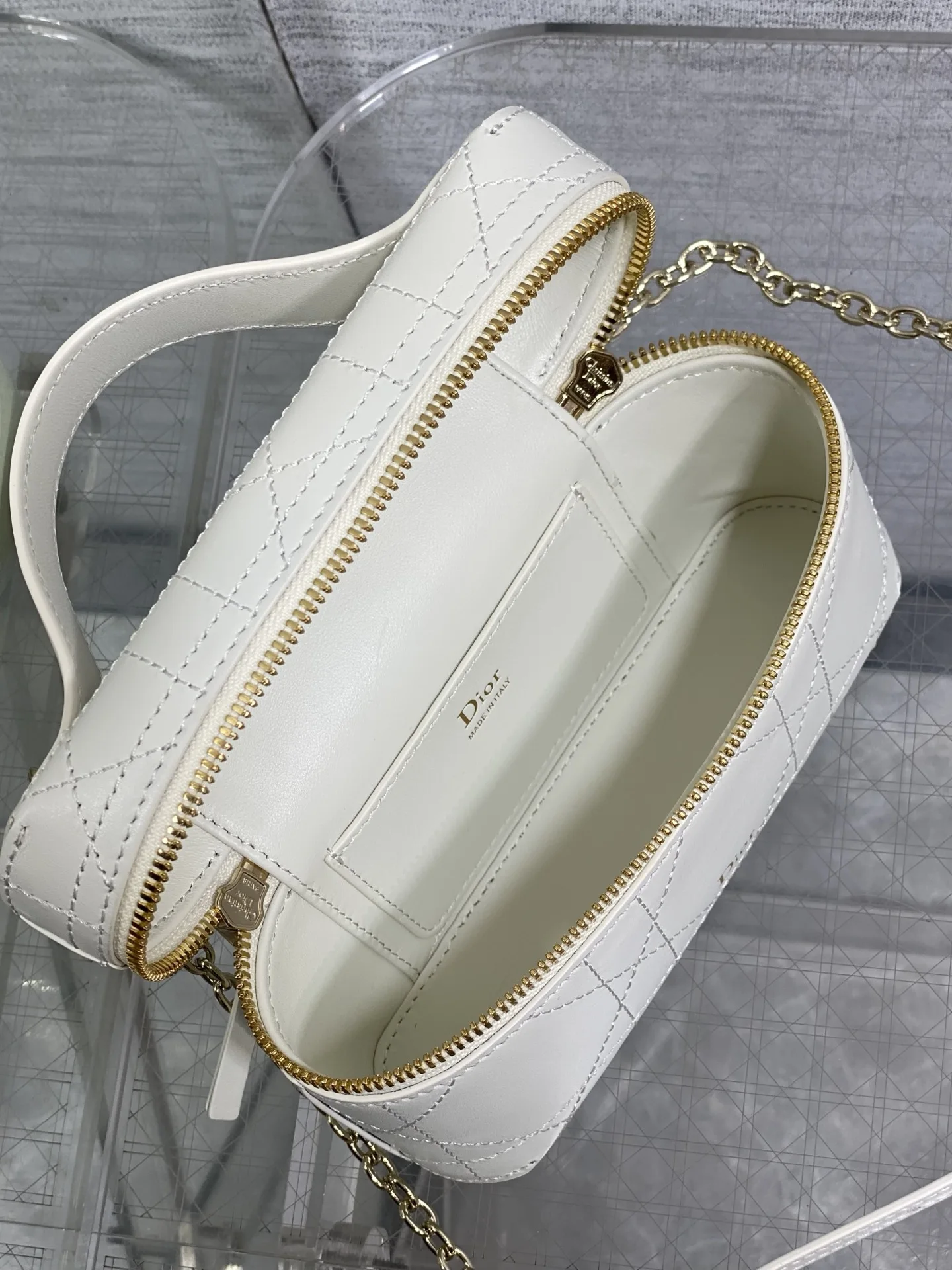 Dior Chip makeup bag women s crossbody bag - Detail view 8