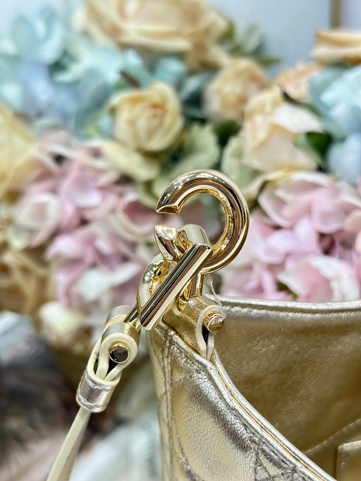 Dior 1538 Sheepskin Pleated Handbag Women s Tote Bag - Detail view 9