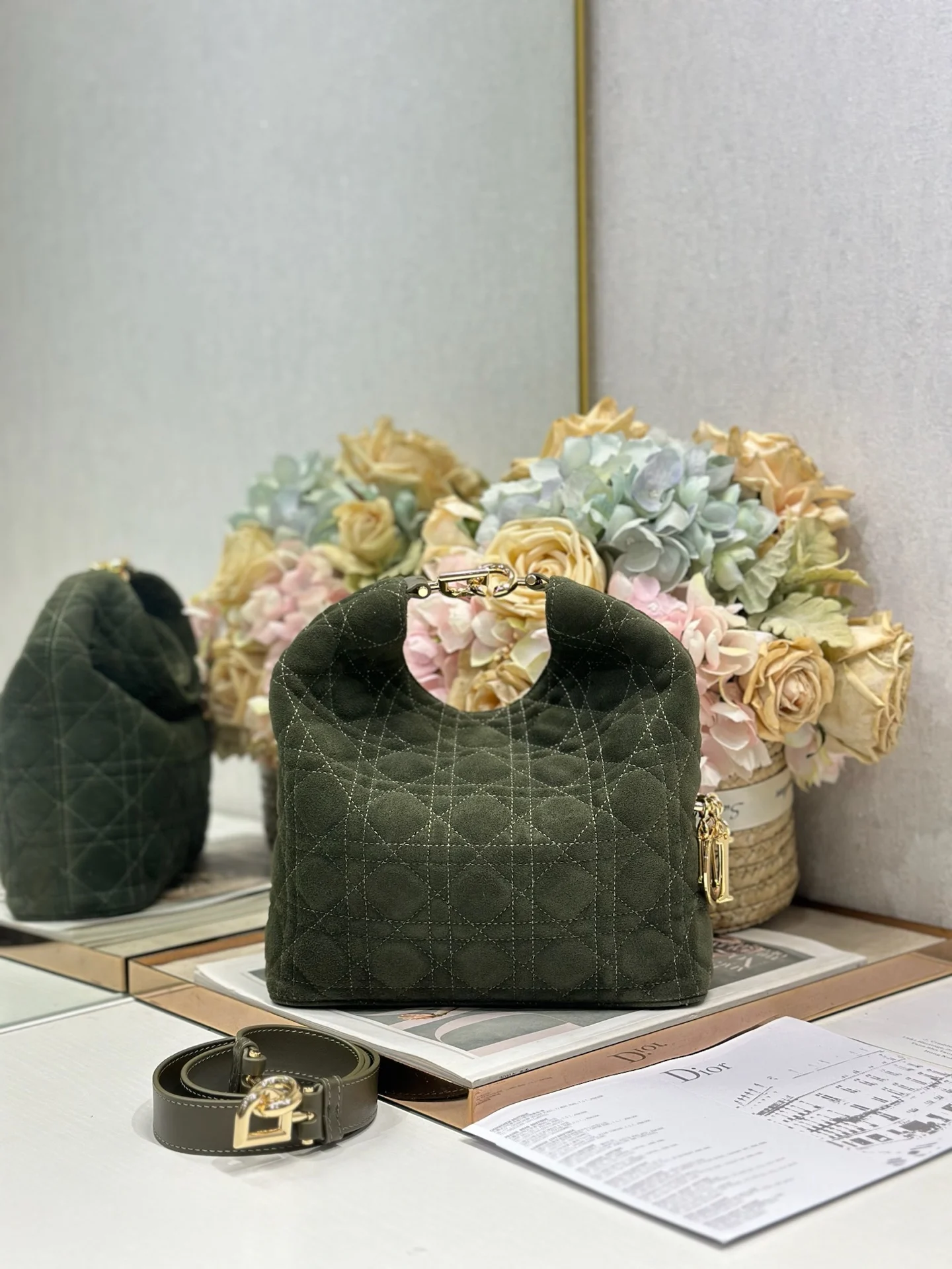 Dior 1538 Sheepskin Pleated Handbag Women s Tote Bag - Detail view 2