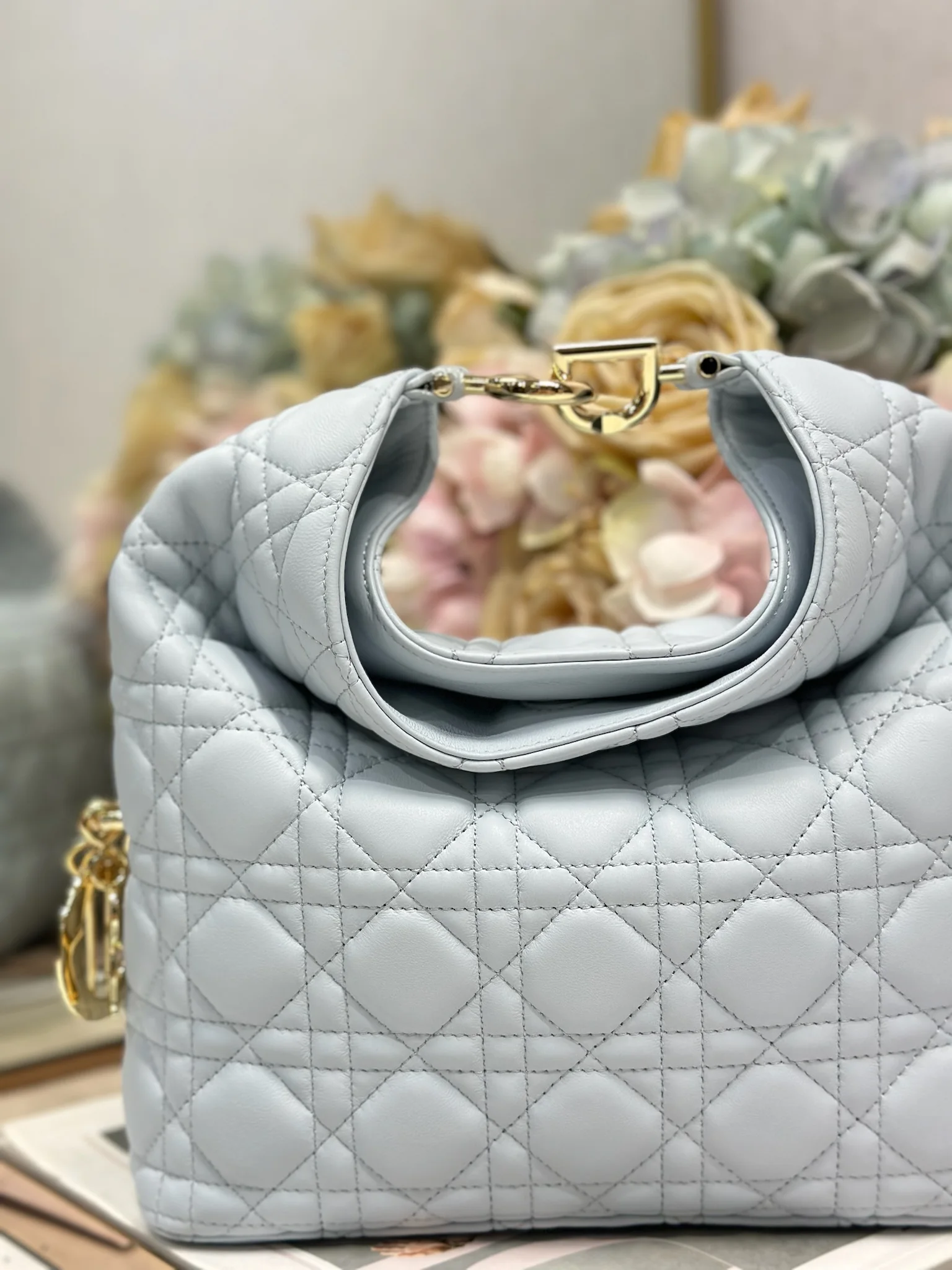 Dior 1538 Sheepskin Pleated Handbag Women s Tote Bag - Detail view 4