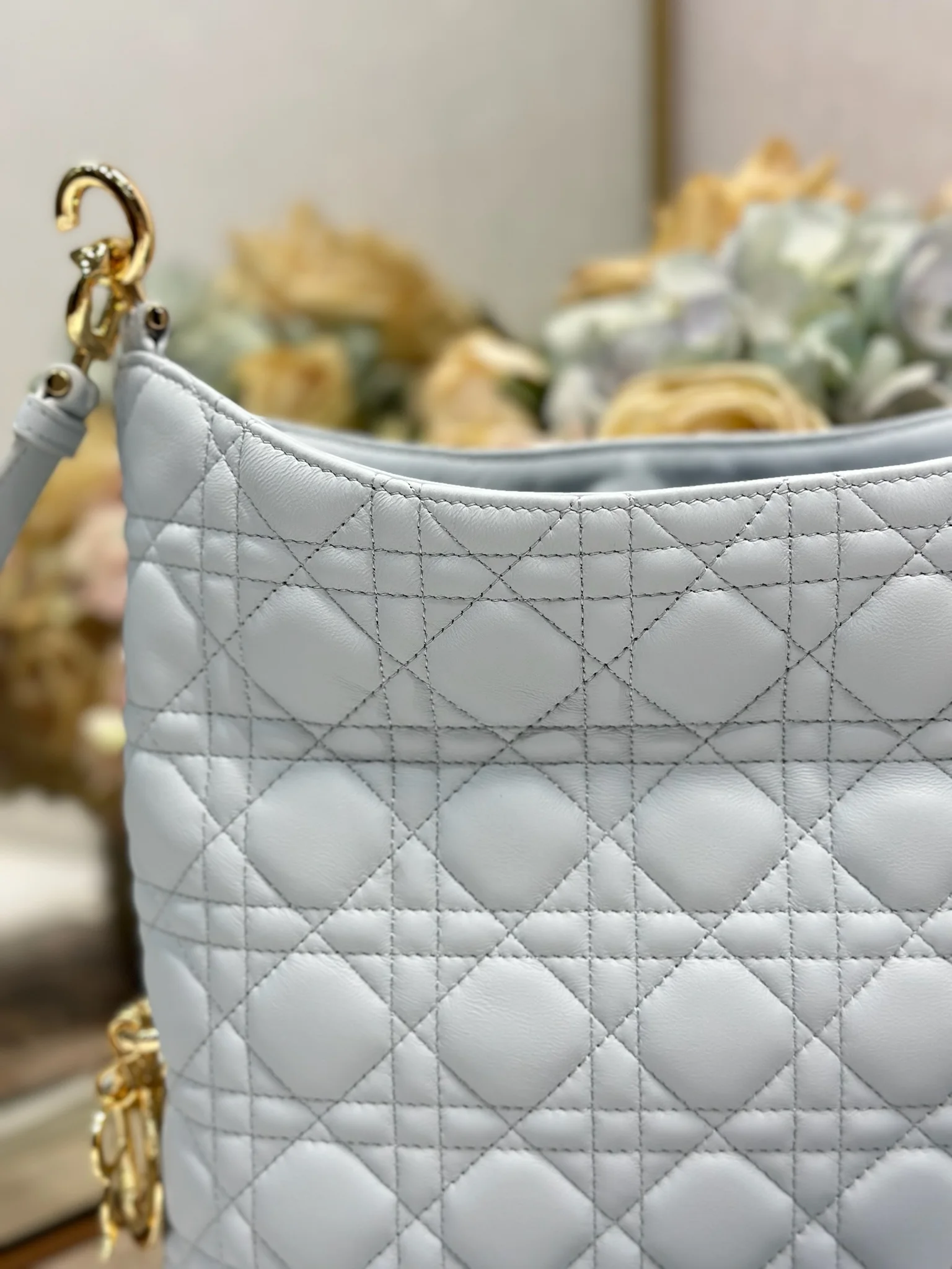 Dior 1538 Sheepskin Pleated Handbag Women s Tote Bag - Detail view 10
