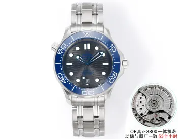 太阳出品 白壳 OR厂让您有更好的选择 OMEGA 欧米茄 海马300系列 KH1 唯一原装开模对版的全新海马300米潜水表系列 每个配件几乎全新开模对版最新专柜官网的设计 耗时三年半研究开发出真正8800一体机芯 1  表壳采用进口316L精钢打造而成 表圈采用韩国高密度陶瓷 饰以白色珐琅潜水刻度 表盘亦以抛光陶瓷制成 饰以激光镌刻波纹图案 42mm表壳拉丝细腻 2  钢带逐粒手工打磨 市面首家做到同原装一致钢带背面有倒角并且可以与原装互换 氟橡胶表带手感顺滑厚重 生耳可与钢带通用 男士机械腕表
