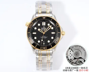 太阳出品 白壳 OR厂让您有更好的选择 OMEGA 欧米茄 海马300系列 KH1 唯一原装开模对版的全新海马300米潜水表系列 每个配件几乎全新开模对版最新专柜官网的设计 耗时三年半研究开发出真正8800一体机芯 1  表壳采用进口316L精钢打造而成 表圈采用韩国高密度陶瓷 饰以白色珐琅潜水刻度 表盘亦以抛光陶瓷制成 饰以激光镌刻波纹图案 42mm表壳拉丝细腻 2  钢带逐粒手工打磨 市面首家做到同原装一致钢带背面有倒角并且可以与原装互换 氟橡胶表带手感顺滑厚重 生耳可与钢带通用 男士机械腕表