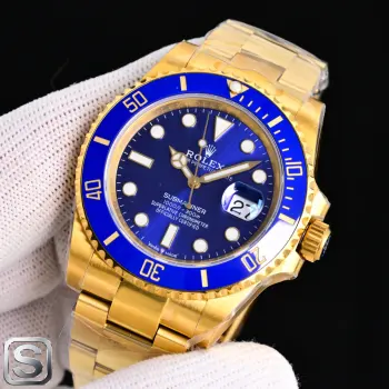 太阳出品 白壳  劳力士 ROLEX 水鬼系列 CM2 劳力士潜航者系列是经典腕表的典范 号称是经典中的经典  今天更新的是官方最新出的尺寸 表径41mm  搭载3235-3230机芯 终身保固 表壳采用劳力士特有的黄金钢 904L不锈钢和18K黄金的组合 材质 搭配黑色 蓝色的表盘 Cerachrom陶瓷字圈和金涂层数字 既时尚又不失庄重 表冠采用三扣锁上链表冠 三扣锁上链表冠可以说是劳力士专为潜航者型研发的三重防水系统 男士机械腕表