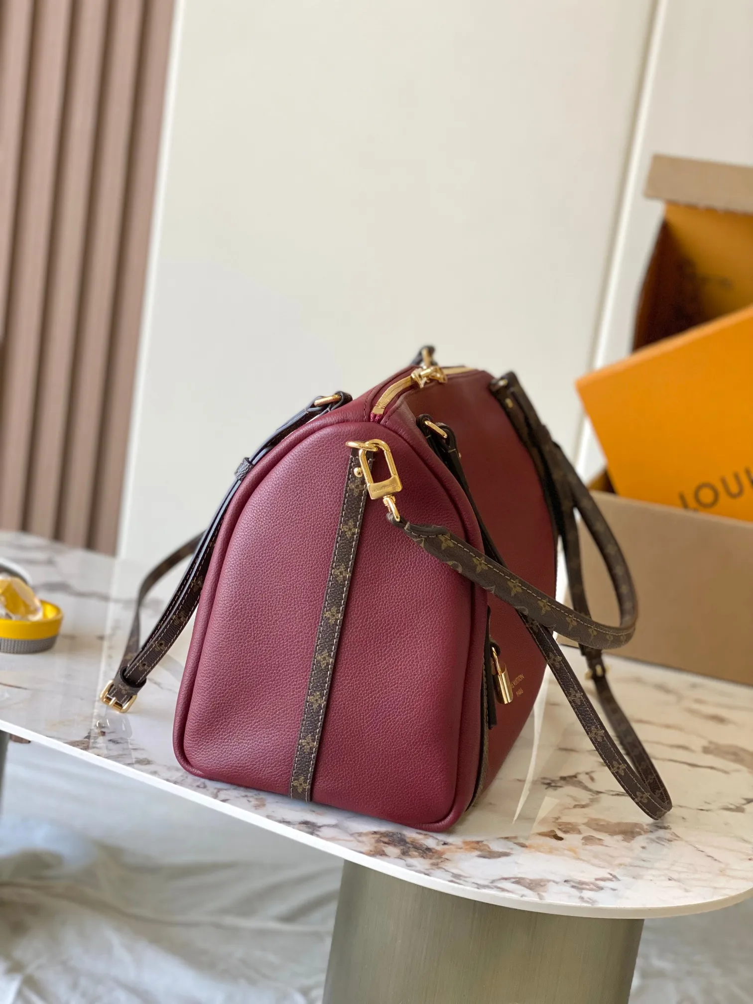 LV10133 A级全钢五金中号手袋 女士斜挎包 - 细节图 1