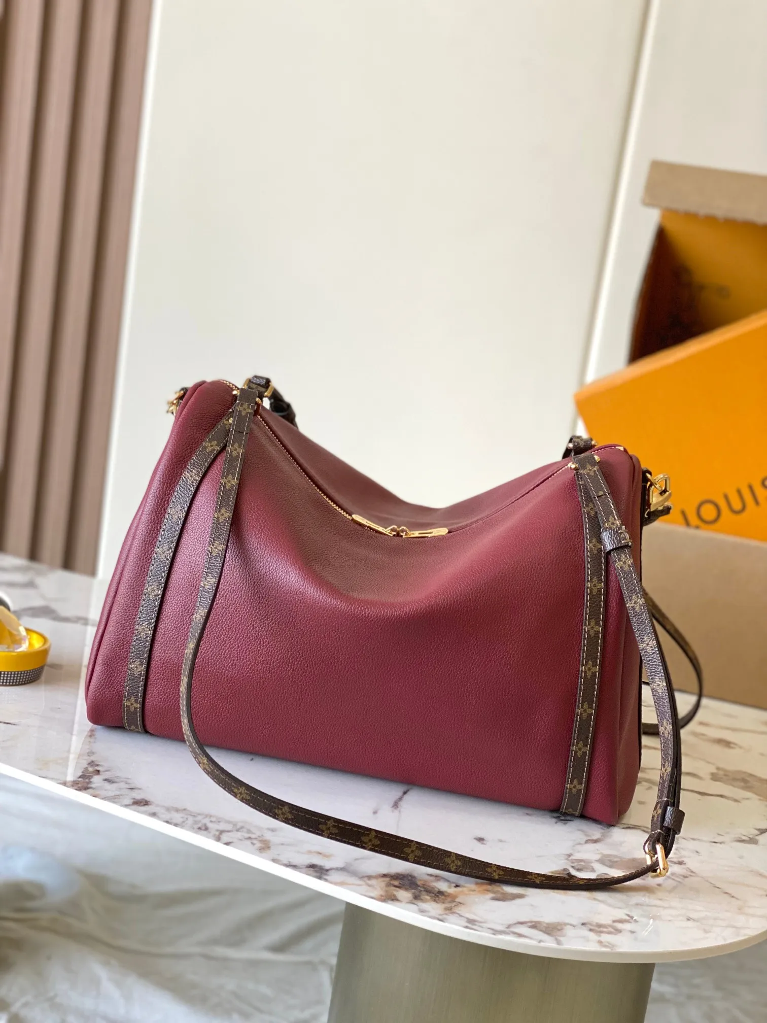 LV10133 A级全钢五金中号手袋 女士斜挎包 - 细节图 2