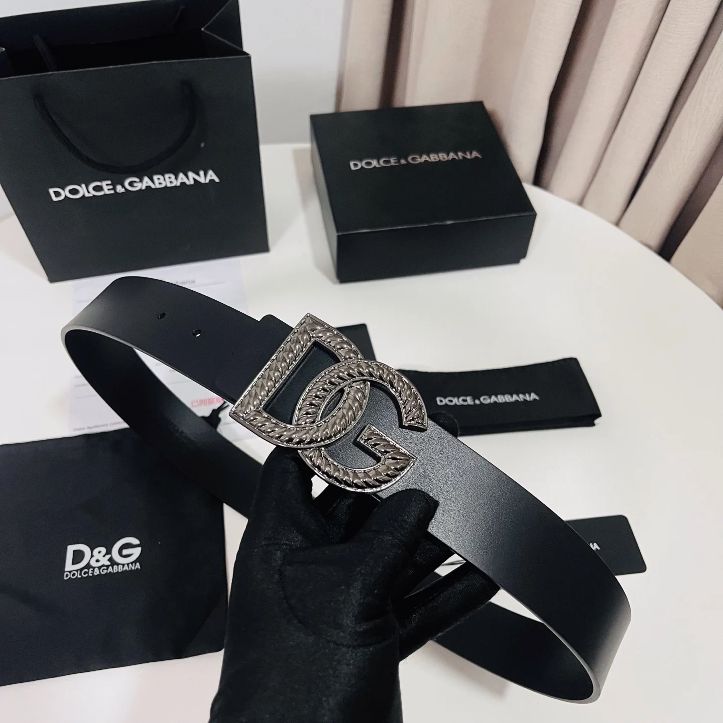 原单DG皮带|高仿DG皮带|精仿DG皮带|一比一DG皮带Dolce Gabbana 新款 金色电镀金属徽标搭扣 搭扣下方设有点扣  无镍搭扣与配件  意大利制造 4.0cm