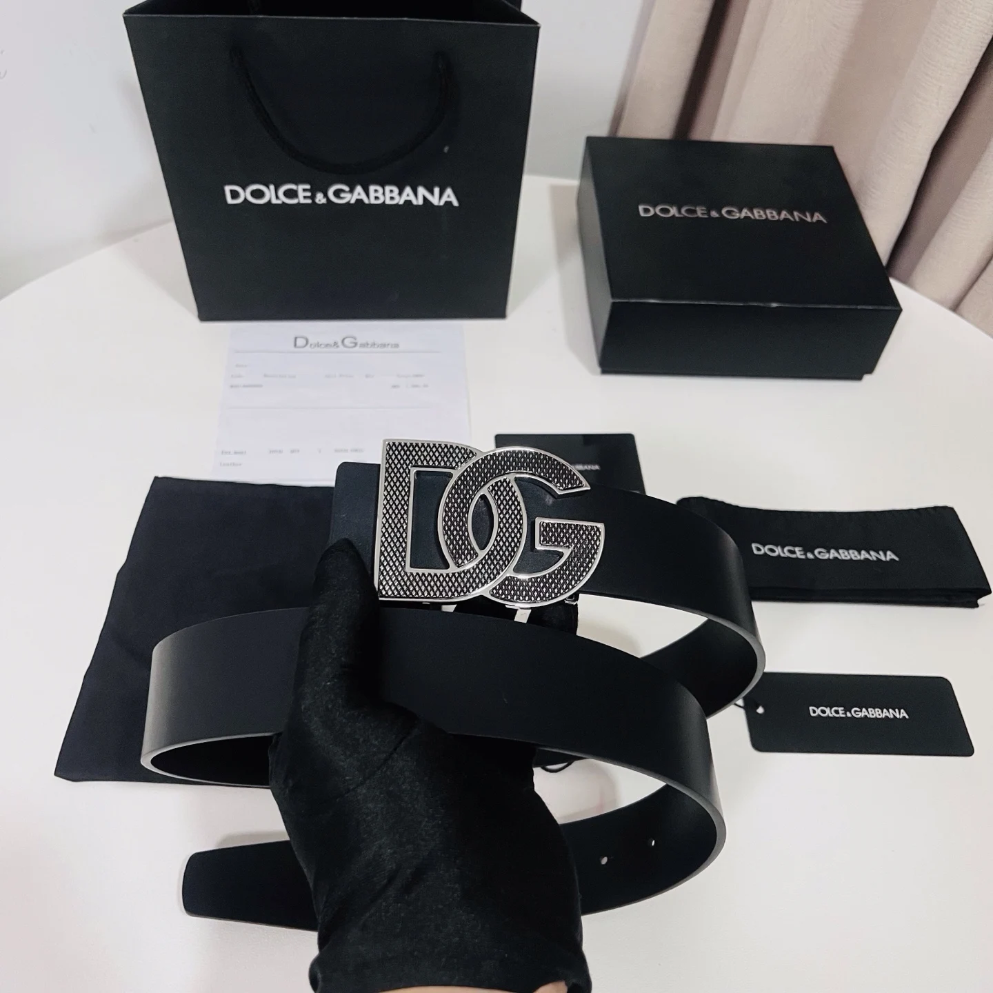 原单DG皮带|高仿DG皮带|精仿DG皮带|一比一DG皮带Dolce Gabbana 新款 金色电镀金属徽标搭扣 搭扣下方设有点扣  无镍搭扣与配件  意大利制造 4.0cm