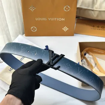 LV.路易威登  宽度 40mm宽度 正品一体铸造五金钢扣 原厂皮料 双面原厂定制进口面料 可双面使用