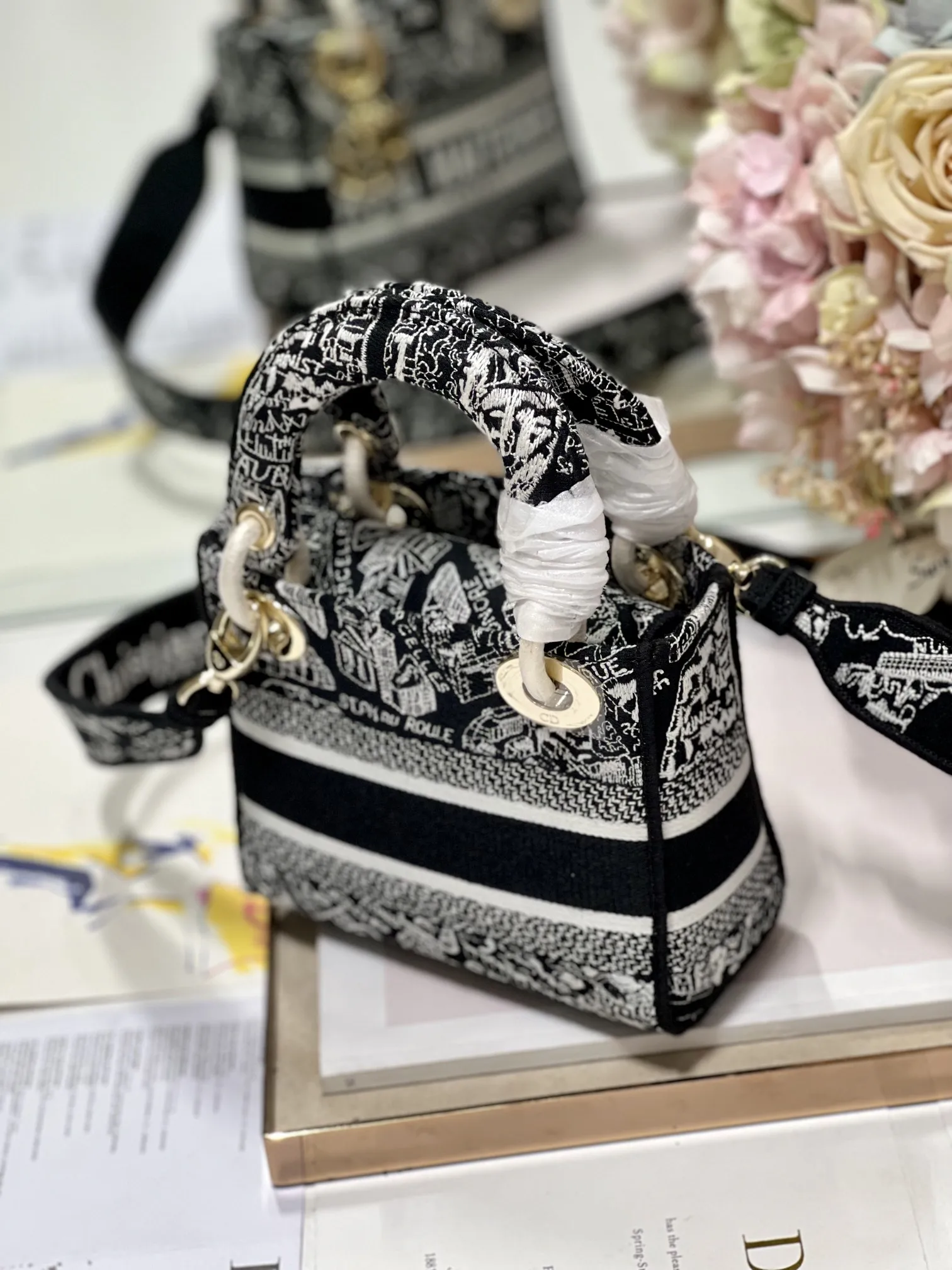 迪奥9028 巴黎三格刺绣戴妃包 女士斜挎包 - 细节图 6