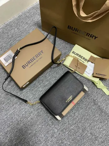 特级  链条 型号 1441 B家两用小肩包手包两用内置卡位 拉链安全隔层 一大空间 小巧玲珑 超实用百搭 采用进口意大利小牛皮 柔软细腻 19X13.5X4.5 