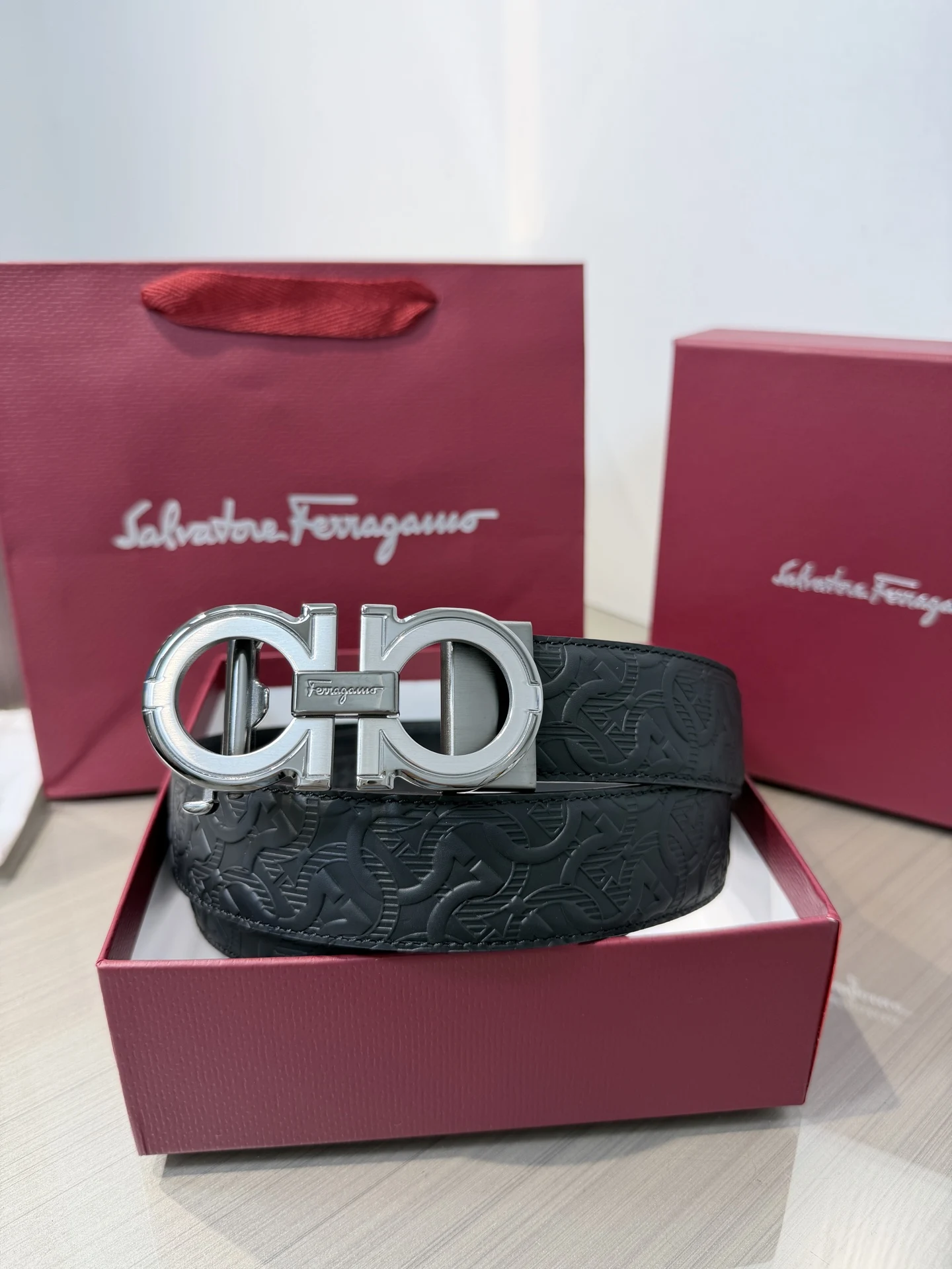 Ferragamo Men s Reversible Hardware Steel Buckle Belt - Detail view 1