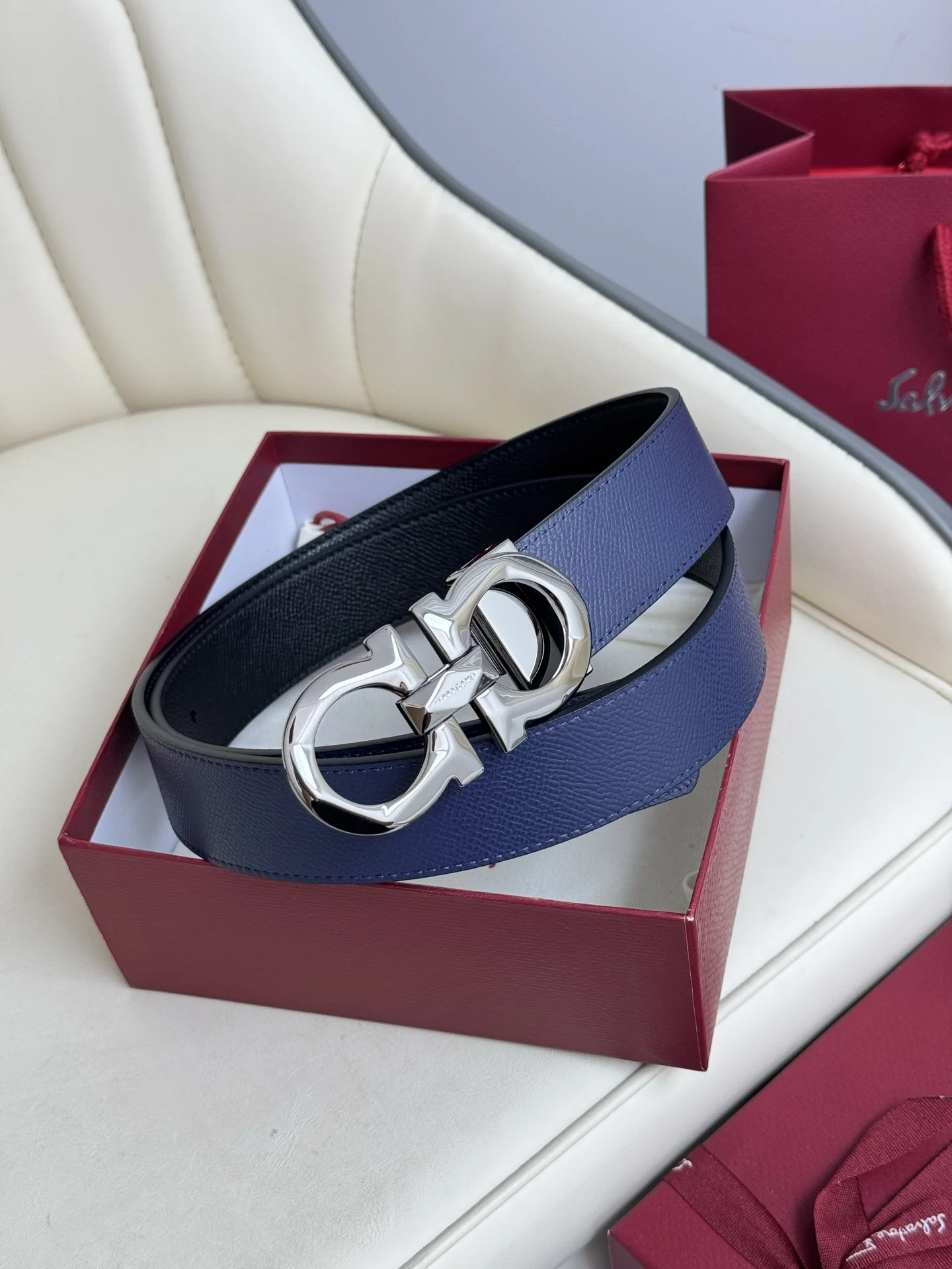 Ferragamo Men s Reversible Hardware Steel Buckle Belt - Detail view 1
