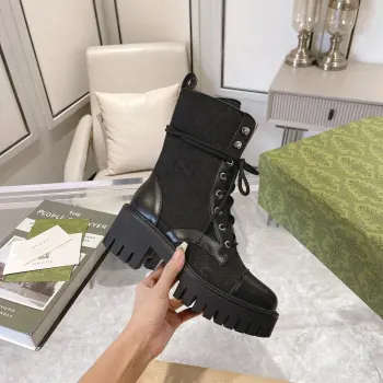 半马衔扣细节靴子 女士靴子