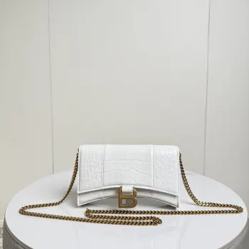 Balenciaga*巴黎世家 Hourglass这款沙漏链条小包 鳄鱼纹压花+做旧五金扣B徽标金属配件 搭配可拆卸链带 可单肩/斜挎/钱包 精致小巧颜值高小号尺寸 20*4.8*5cm货号188115