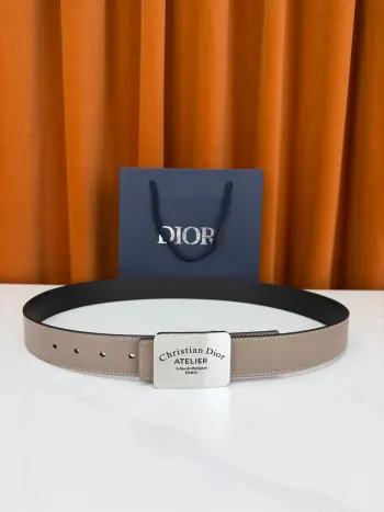 Dior 宽度3.5cm双面腰带 绒面温润 光皮利落 一腰两面随心切 方形金属扣镌刻ATELIER 巴黎工坊的克制与考究 藏蓝礼盒缎带精装 