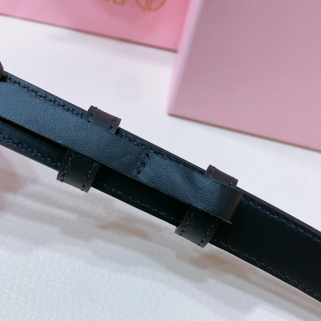 MIU MIU Metal logo buckle belt Women s belt - Detail view 4