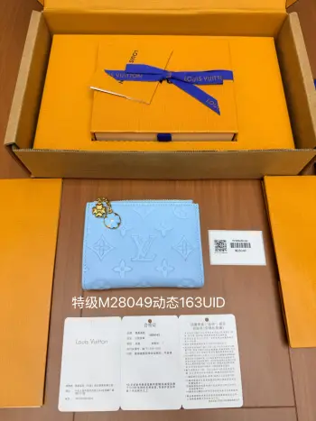 重磅大福利最新推出全钢钱夹系列 特级M28049 回馈新老客户163动态UID 变码芯片. 尺寸 9x1.5x11.5厘米(长X宽X高) 礼品盒 礼品袋 外纸箱