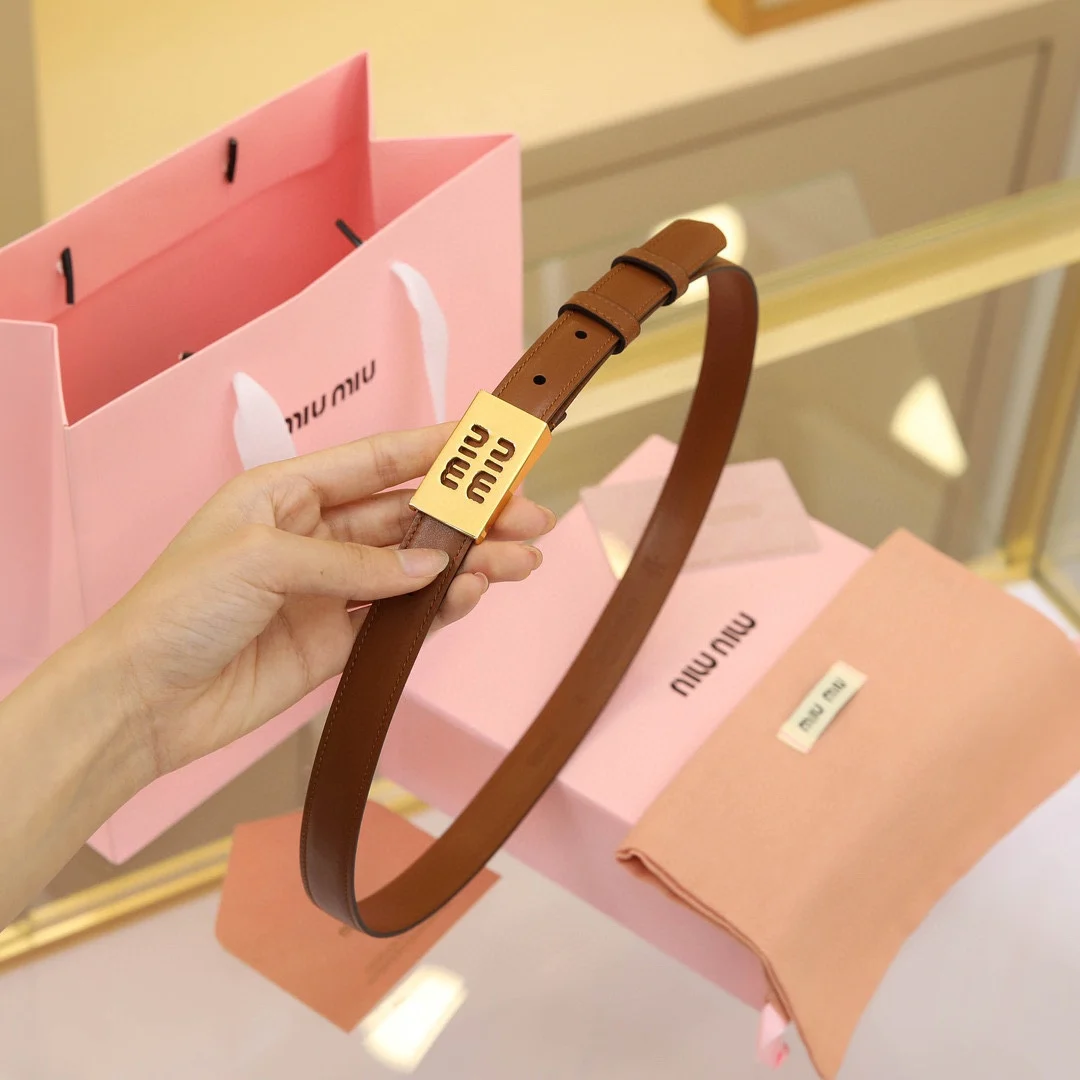 MIU MIU Metal logo buckle belt Women s belt - Detail view 3