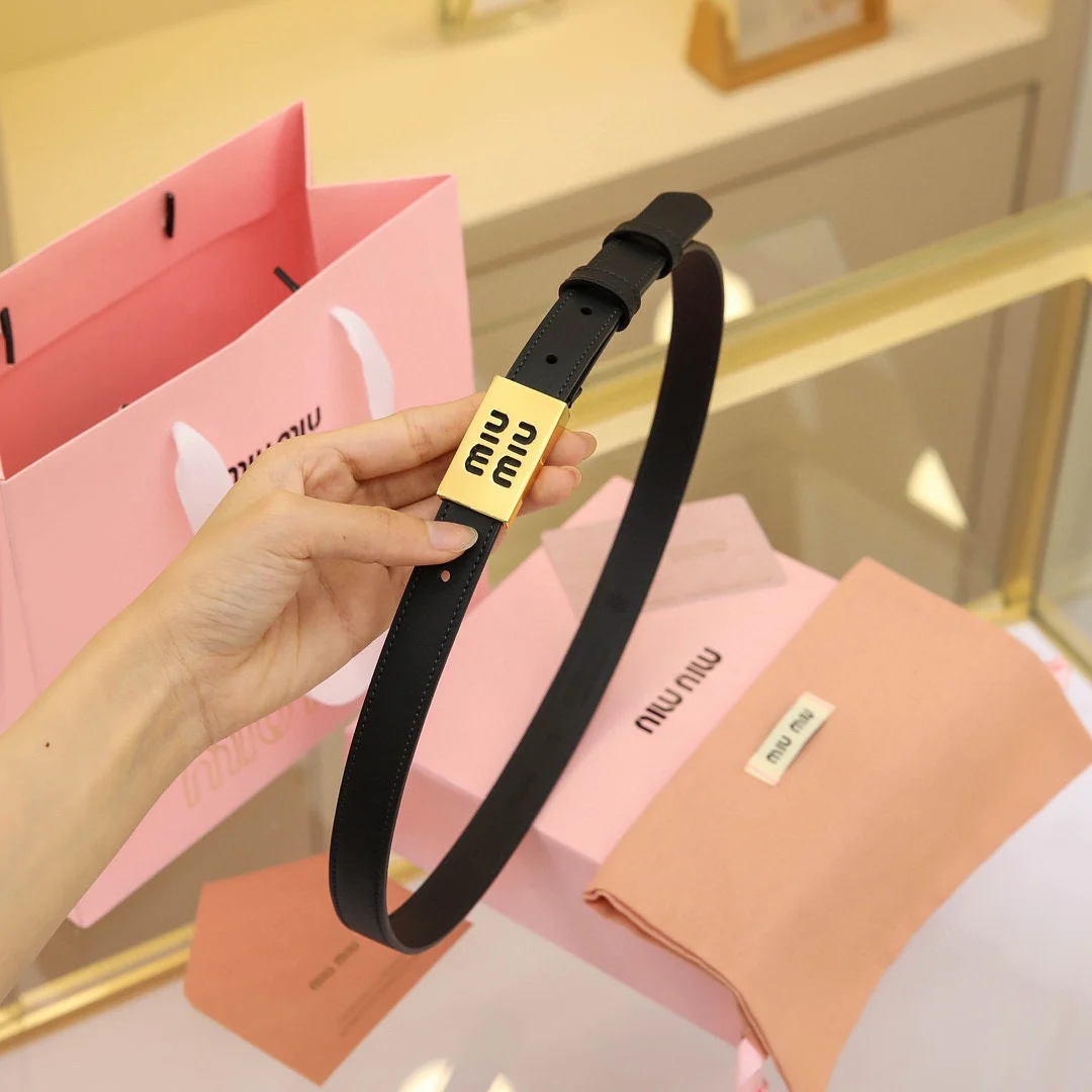 MIU MIU Metal logo buckle belt Women s belt - Detail view 4