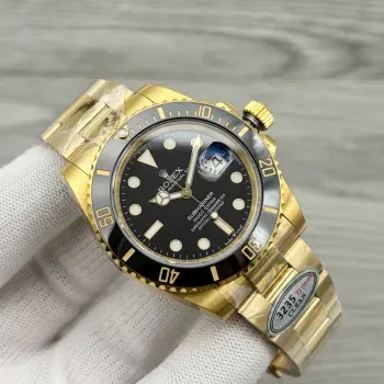 太阳出品出品 白壳 C厂 Clean推出 劳力士 ROLEX 水鬼41系列EA3 潜航者日历型126610黑水鬼绿水鬼41mm1.搭载上海二代3235一体机芯 动力真正做到72小时 机芯厂按原版3235机芯开发 所有零件按原版1 1复刻 27株 72小时 2.整表904L精钢 /圈口电镀真白金 整表配件做到与原版通用 3.字面使用原装劳力士技术1:1开发的碗盖型表面盘 表面色 表面底部外观均与原装一致  太阳出品精致推荐男士机械腕表 立即抢购