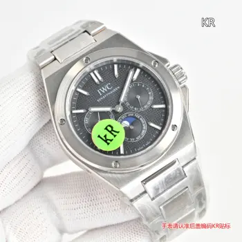 太阳出品出品 R新品 万国 IWC 工程师系列 BJ1 万年历腕表 复刻界最复杂的腕表 所有功能同步原装 所有功能调节通过把头控制.1   功能介绍 3点钟位置显示日历 9点钟位置显示星期 6点钟月份月相指针显示 2   做工精细 外壳采用原版同样的三件套结构 中间拉丝 上下壳为抛光 镜面采用高成本的锅盖形蓝宝石 使其质感提升  太阳出品精致推荐男士多功能机械腕表