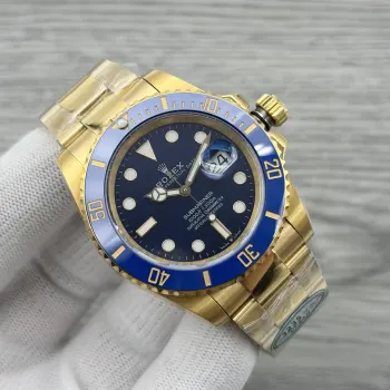太阳出品出品 白壳 C厂 Clean推出 劳力士 ROLEX 水鬼41系列EA3 潜航者日历型126610黑水鬼绿水鬼41mm1.搭载上海二代3235一体机芯 动力真正做到72小时 机芯厂按原版3235机芯开发 所有零件按原版1 1复刻 27株 72小时 2.整表904L精钢 /圈口电镀真白金 整表配件做到与原版通用 3.字面使用原装劳力士技术1:1开发的碗盖型表面盘 表面色 表面底部外观均与原装一致  太阳出品精致推荐男士机械腕表 立即抢购