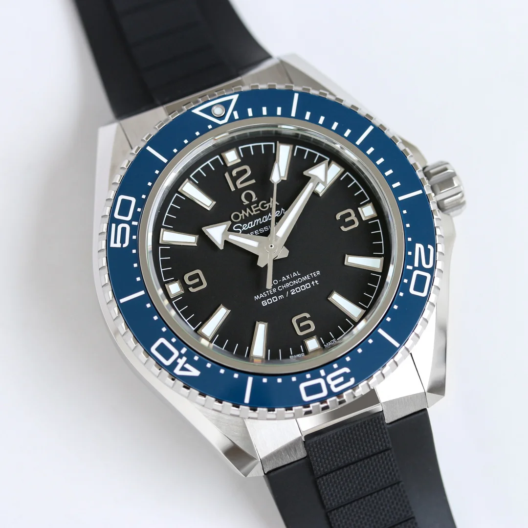 太阳出品出品 钢带款 TVS 欧米茄 OMEGA OB2 海马海洋宇宙600米 第四代42mm回归初代尺寸 海马600系列 时针单调日历 海马600系列 橙圈+橙色橡胶带绝杀 哑光黑盘撞色活力橙 棱角设计专业潜水表的硬核 混搭潮人出街的亮眼buffTVS隆重推出 欧米茄第四代海马系列海洋宇宙腕表 太阳出品精致推荐男士机械腕表