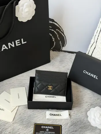  chanel 2025 新品 卡片包鱼子酱牛皮七个卡位 可放零钱 进口意大利鱼子酱牛皮制作+五金logo 太美了 超爱的 颜色如图所示明 收纳方便快捷 迷你卡包 编号 AP4472 尺寸:w11×h10cm