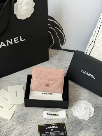  新增彩色银扣chanel 新品 卡片包鱼子酱牛皮七个卡位 可放零钱 进口意大利鱼子酱牛皮制作+五金logo 太美了 超爱的 颜色如图所示明 收纳方便快捷 迷你卡包 编号 AP4472 尺寸:w11×h10cm
