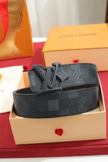LV.路易威登 宽度 40mm宽度 正品一体铸造五金钢扣 原厂皮料 双面原厂定制进口面料 可送礼自用不错选择