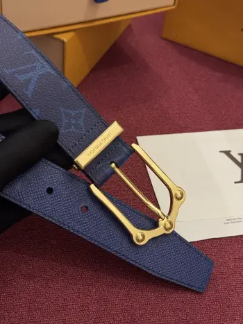 Lv.路易威登The Frog 3.5mm Reversible Belt in Crocodile是一款优雅且富有感染力的作品