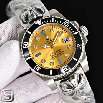  太阳出品出品 国产机 新品 劳力士 ROLEX 克罗心    X43 重工打造 克罗心 给你不一样的体验 不喜欢撞鬼的你 它绝对是你的知音 劳力士ROLEX    水鬼后镶钻克罗心系列 男士精品时尚腕表 搭配进口全自动机械机芯 316精钢表壳 强化矿物耐磨玻璃镜片 专业成就未来 一劳永垂   太阳出品精致推荐男士机械腕表 